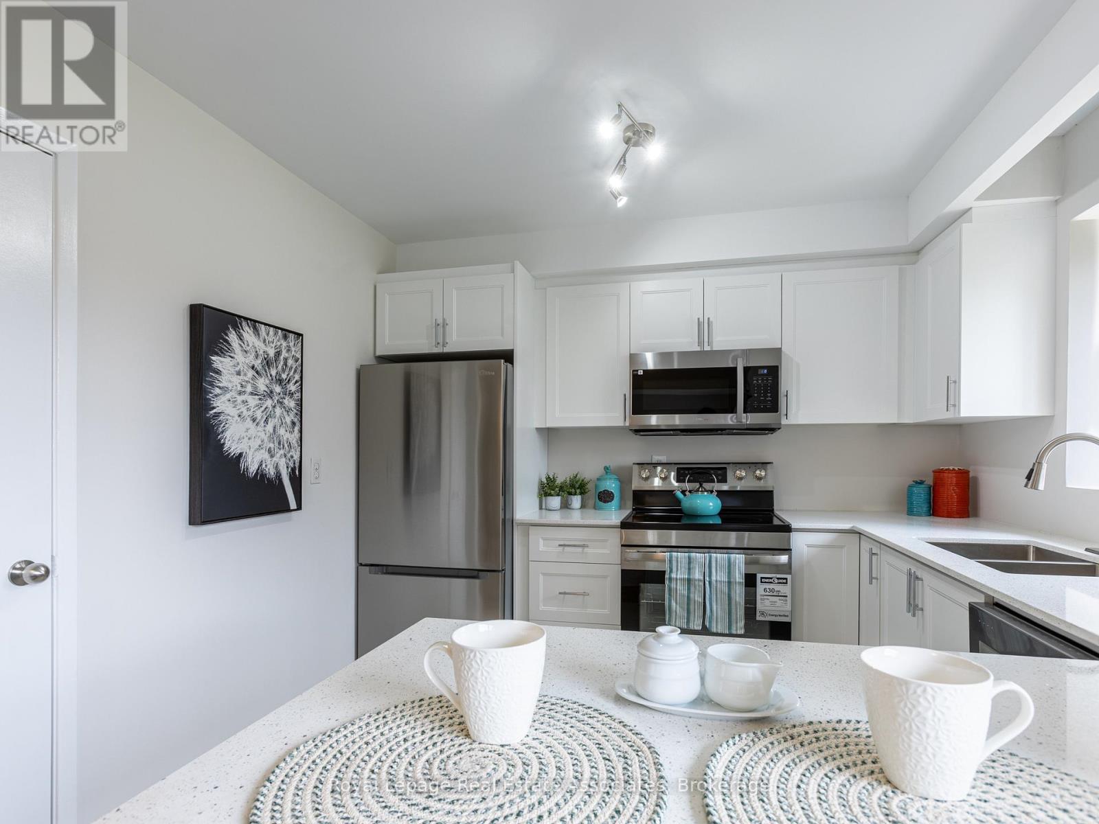 57 - 2605 Woodchester Drive, Mississauga, Ontario  L5K 2E3 - Photo 8 - W12968916