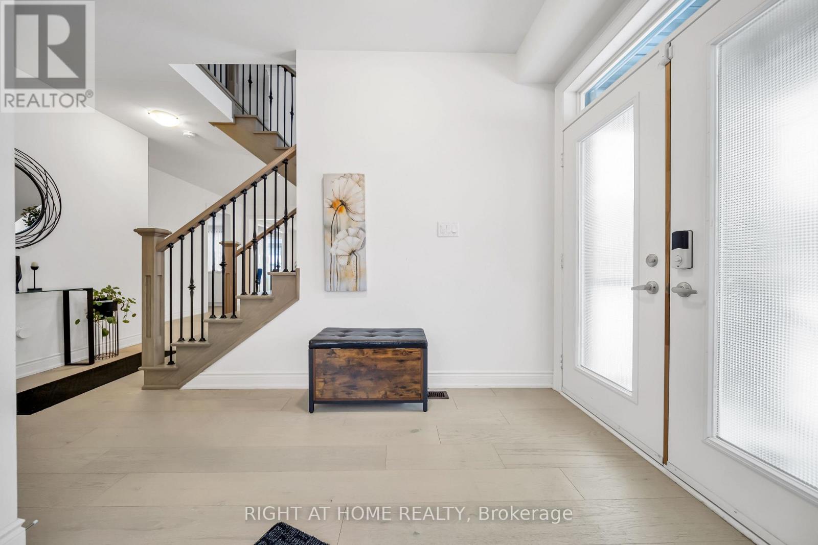 171 Great Falls Boulevard, Hamilton, Ontario  L8B 1Y6 - Photo 3 - X12968788