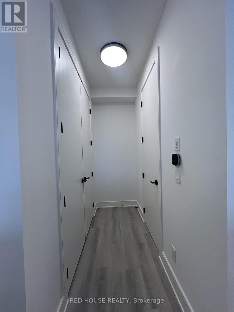 158 Everett Common, St. Catharines, Ontario  L2P 0G7 - Photo 12 - X12968834