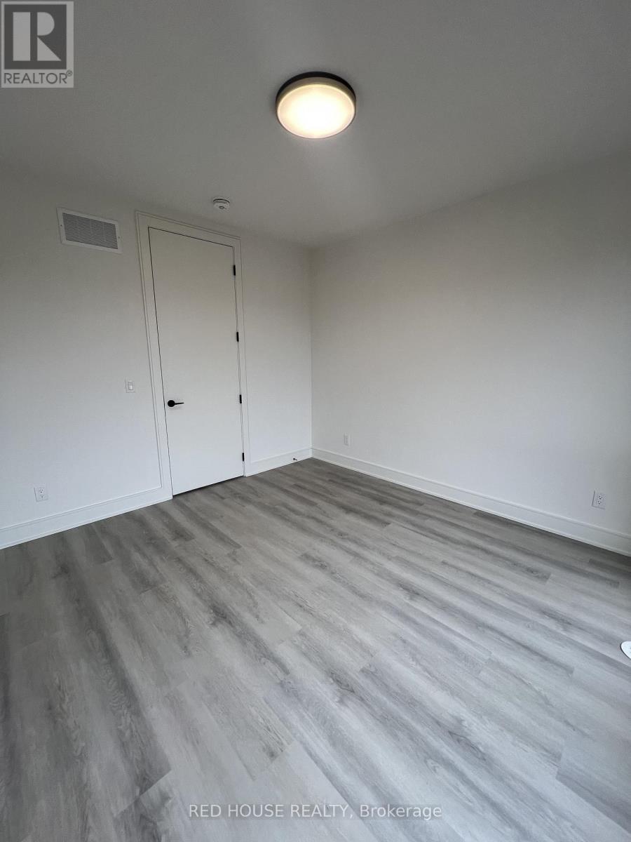 158 Everett Common, St. Catharines, Ontario  L2P 0G7 - Photo 17 - X12968834