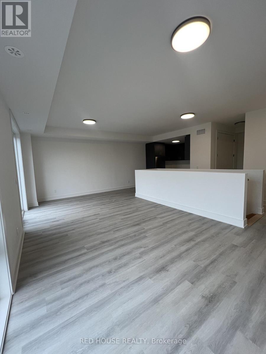 158 Everett Common, St. Catharines, Ontario  L2P 0G7 - Photo 5 - X12968834