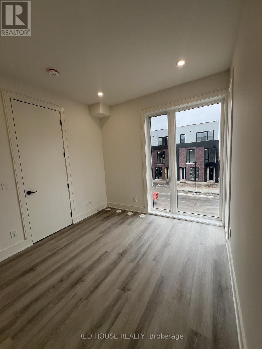 174 Everett Common, St. Catharines, Ontario  L2P 0G7 - Photo 13 - X12968836