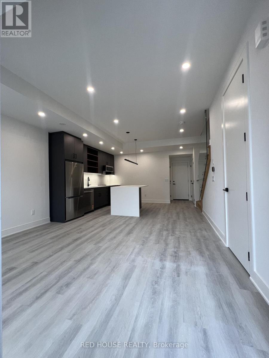 174 Everett Common, St. Catharines, Ontario  L2P 0G7 - Photo 3 - X12968836