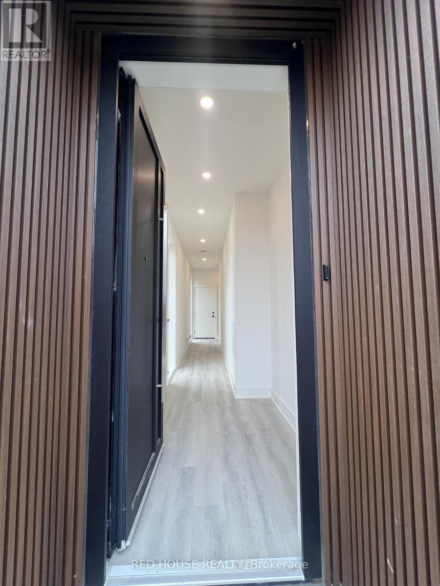 176 Everett Common, St. Catharines, Ontario  L2P 0G7 - Photo 2 - X12968838