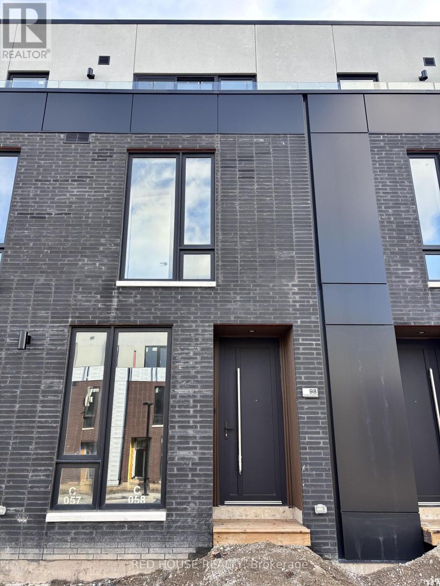 98 EVERETT COMMON, St. Catharines, Ontario