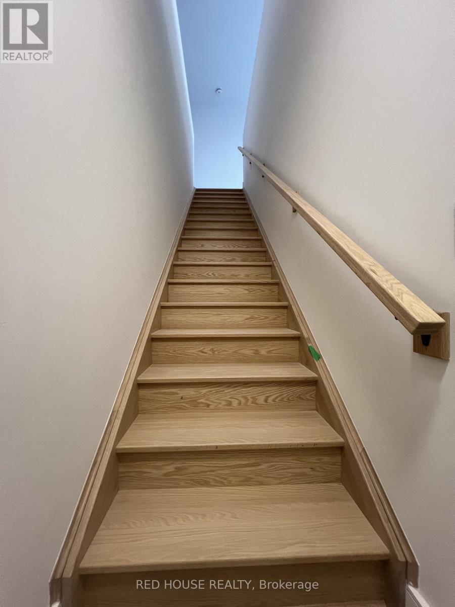 98 Everett Common, St. Catharines, Ontario  L2P 0H1 - Photo 3 - X12968842