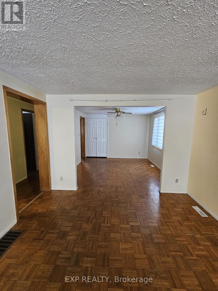 18 VALLEY CRESCENT, Elliot Lake, Ontario