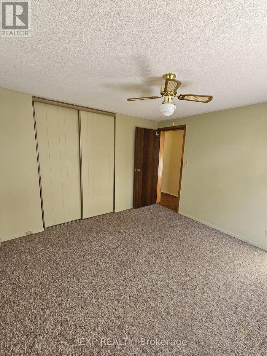 18 Valley Crescent, Elliot Lake, Ontario  P5A 2G6 - Photo 12 - X12968880