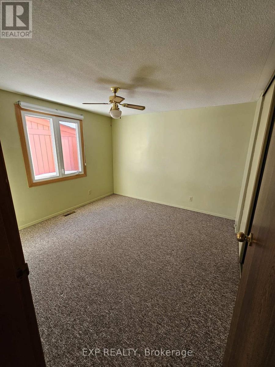 18 Valley Crescent, Elliot Lake, Ontario  P5A 2G6 - Photo 13 - X12968880