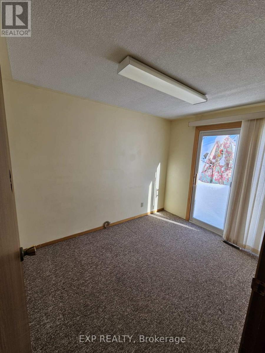 18 Valley Crescent, Elliot Lake, Ontario  P5A 2G6 - Photo 15 - X12968880