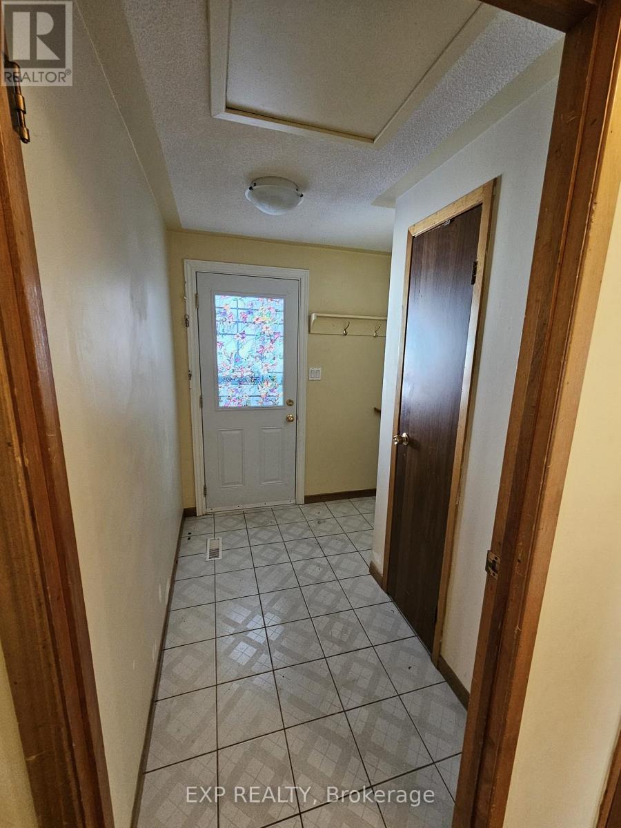 18 Valley Crescent, Elliot Lake, Ontario  P5A 2G6 - Photo 16 - X12968880