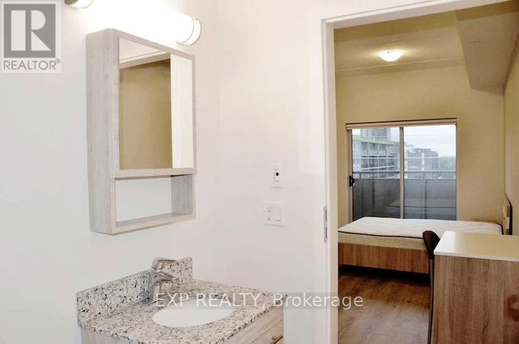 504 - 251 Hemlock Street, Waterloo, Ontario  N2L 3R4 - Photo 5 - X12968906