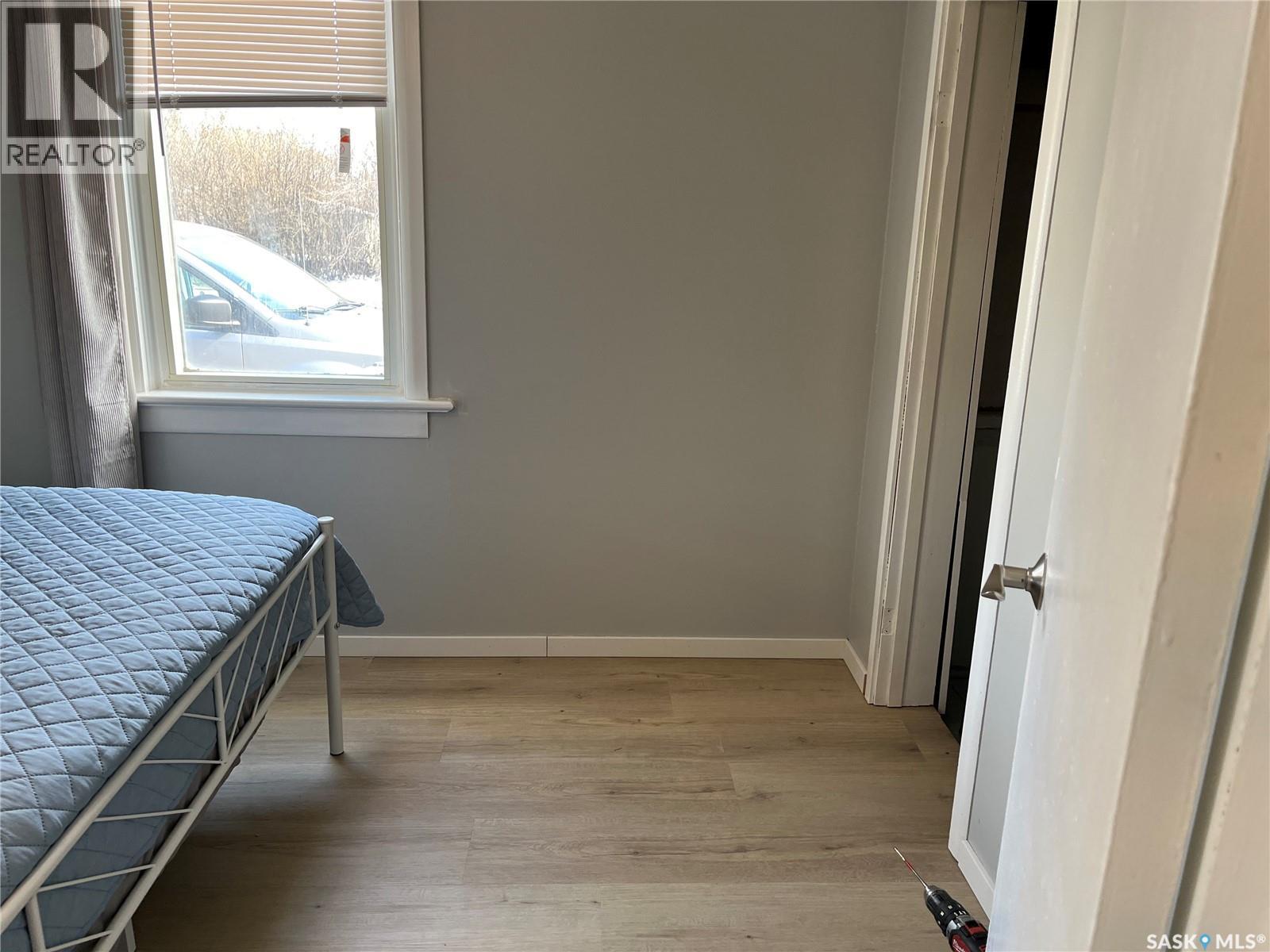 219 1st Avenue, Gravelbourg, Saskatchewan  S0H 1X0 - Photo 14 - SK032276