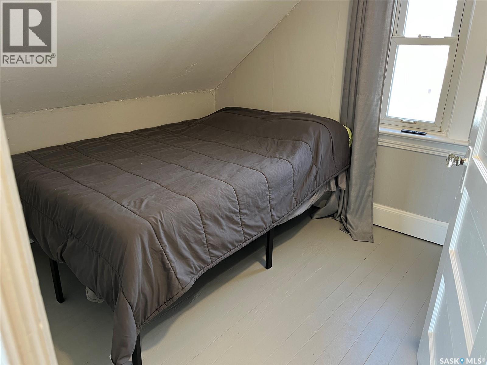 219 1st Avenue, Gravelbourg, Saskatchewan  S0H 1X0 - Photo 22 - SK032276