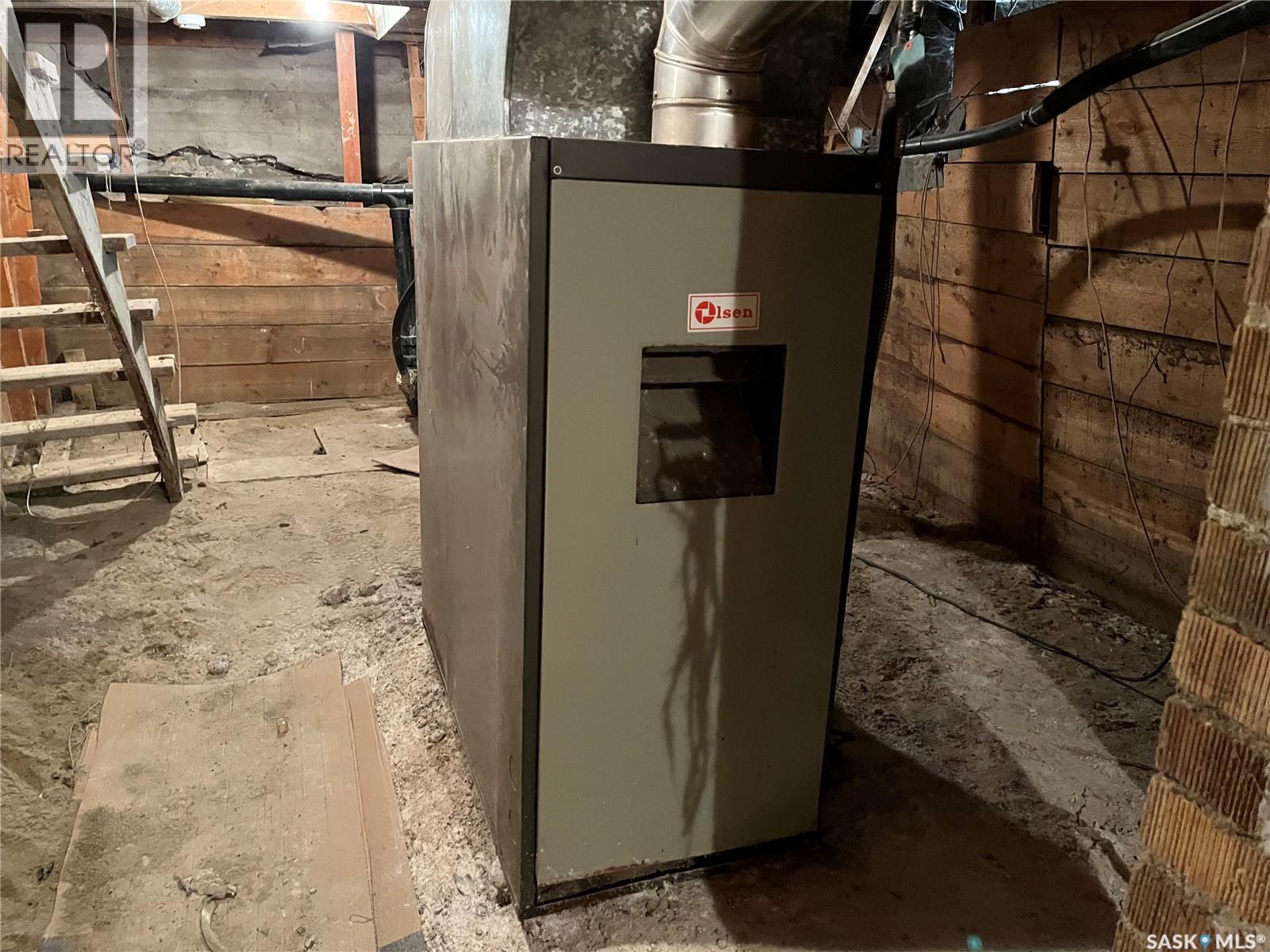 219 1st Avenue, Gravelbourg, Saskatchewan  S0H 1X0 - Photo 26 - SK032276