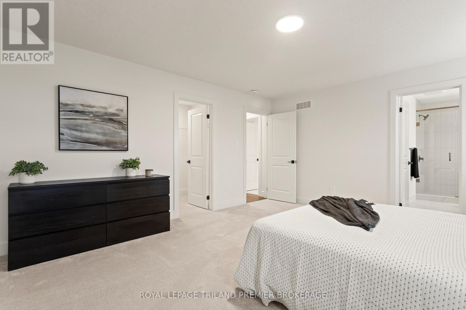 2831 Buroak Drive, London North, Ontario  N6G 0N7 - Photo 29 - X12969002