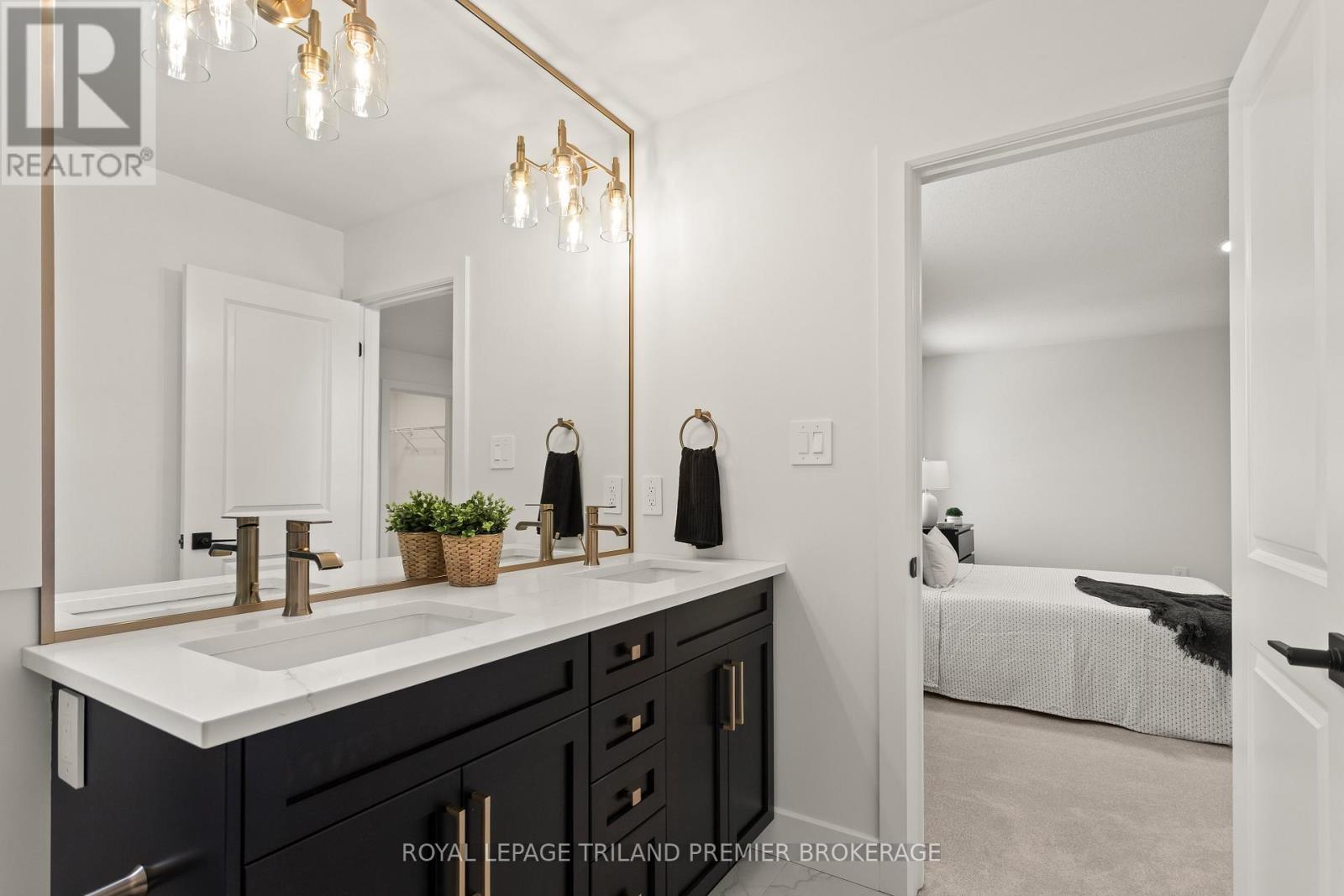 2831 Buroak Drive, London North, Ontario  N6G 0N7 - Photo 30 - X12969002