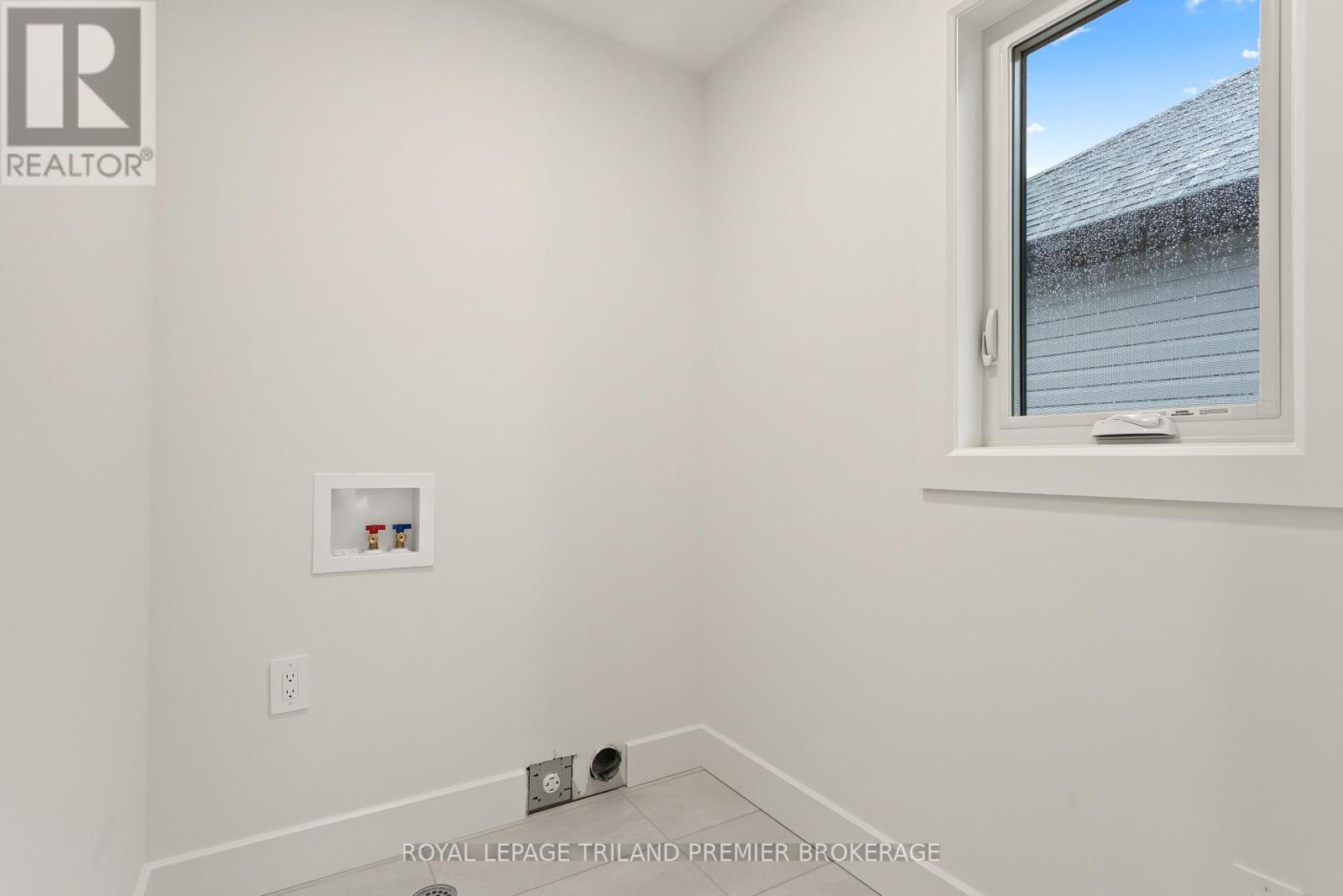 2831 Buroak Drive, London North, Ontario  N6G 0N7 - Photo 45 - X12969002