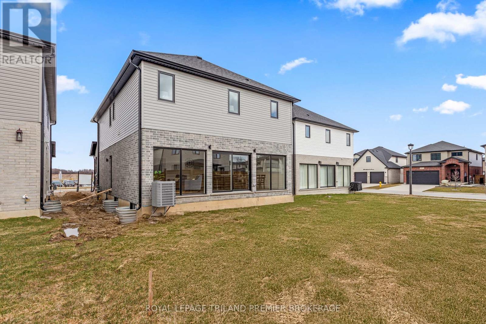 2831 Buroak Drive, London North, Ontario  N6G 0N7 - Photo 48 - X12969002