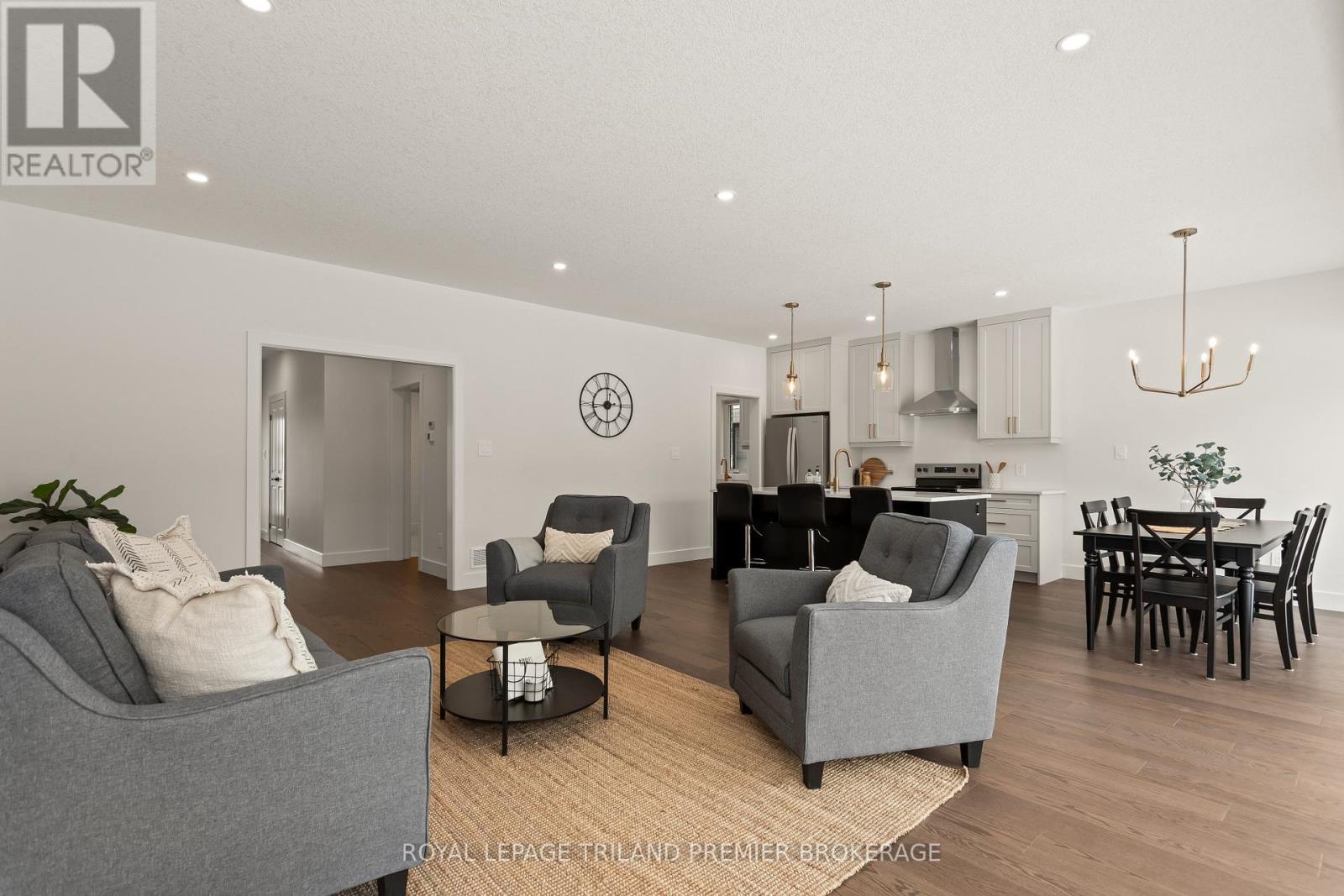 2831 Buroak Drive, London North, Ontario  N6G 0N7 - Photo 9 - X12969002