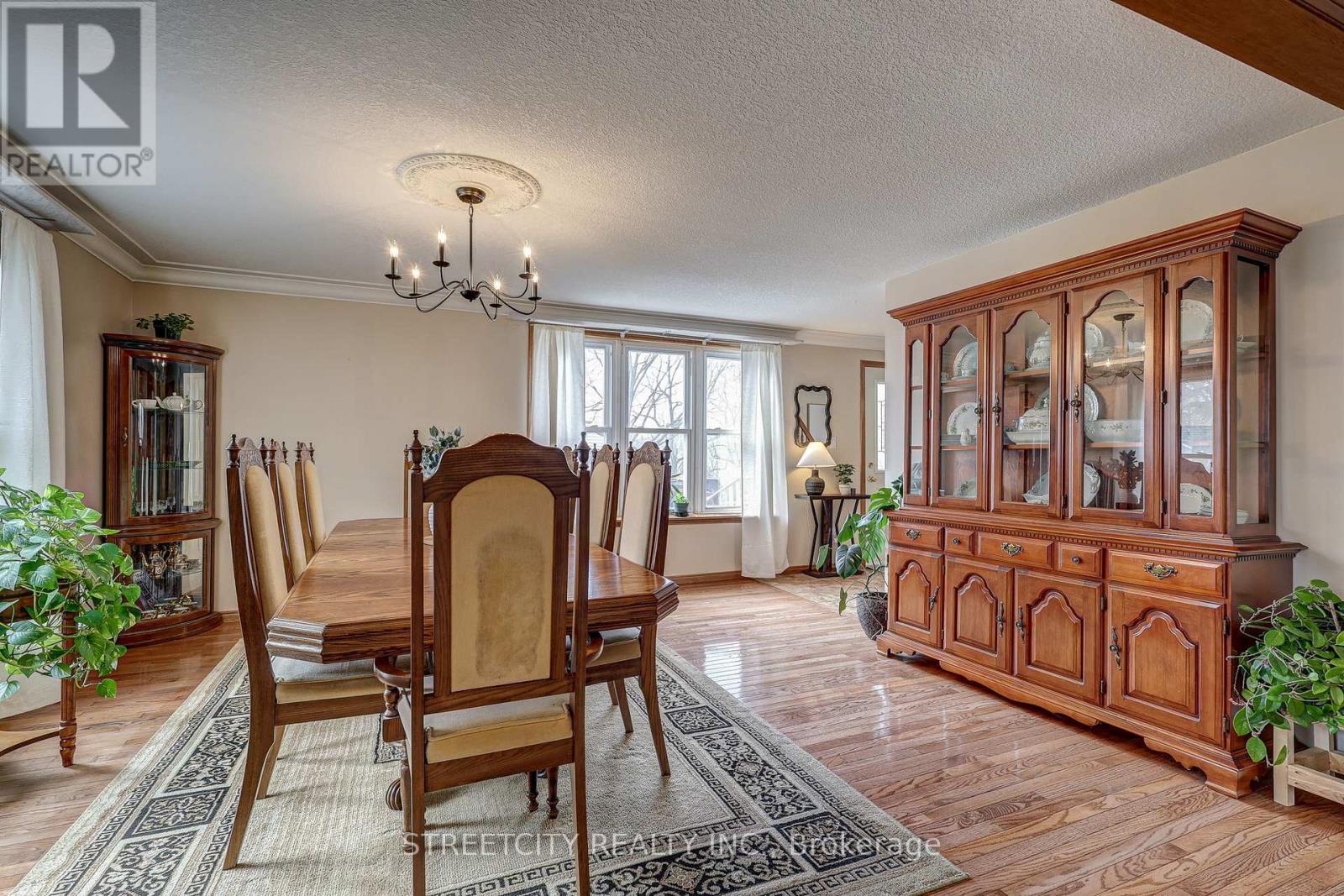 22 Walnut Street, St. Thomas, Ontario  N5R 2Y6 - Photo 14 - X12969006