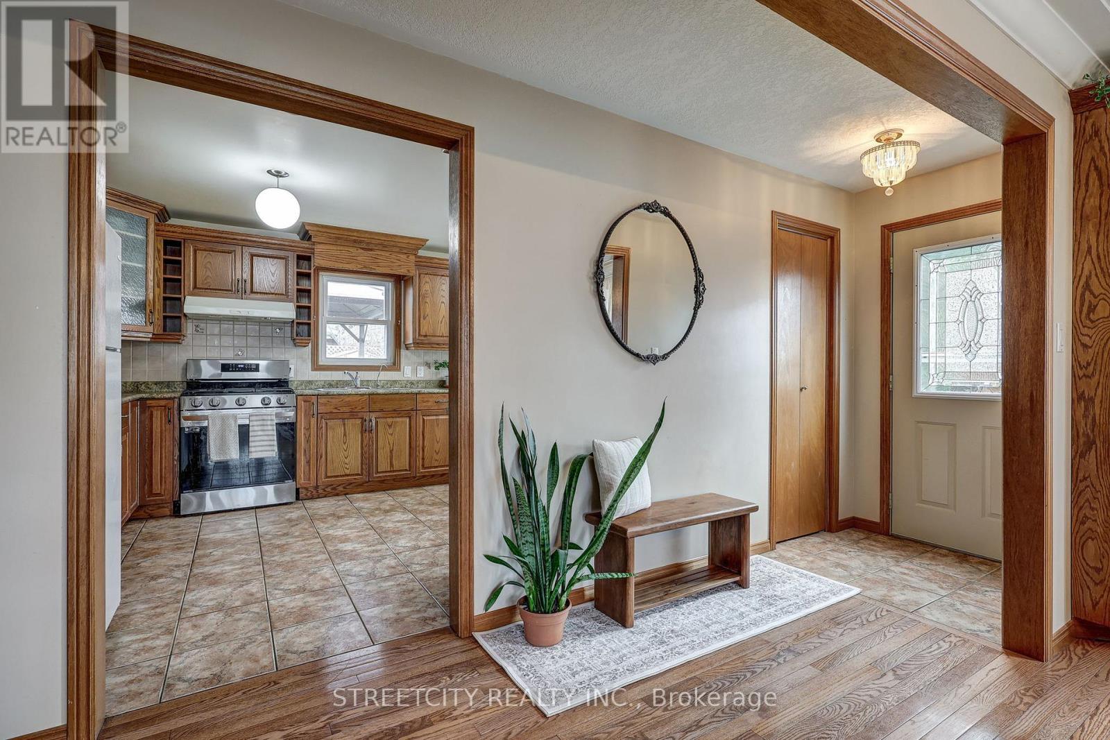 22 Walnut Street, St. Thomas, Ontario  N5R 2Y6 - Photo 16 - X12969006