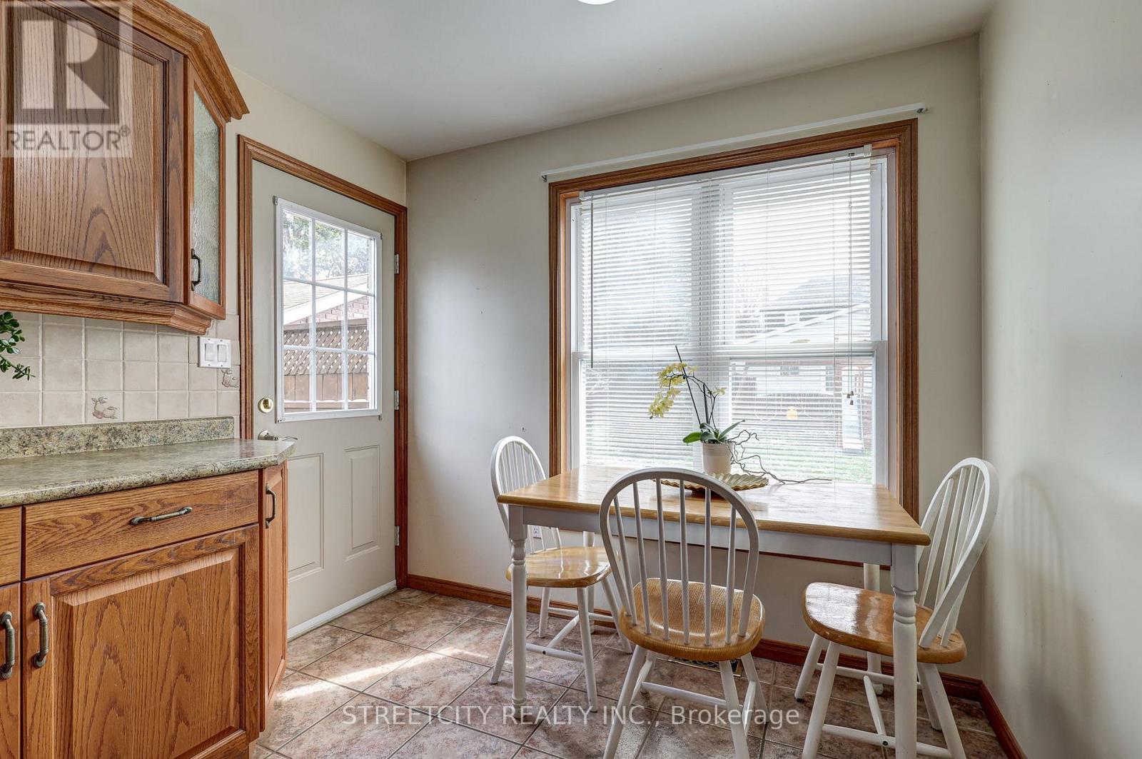 22 Walnut Street, St. Thomas, Ontario  N5R 2Y6 - Photo 20 - X12969006