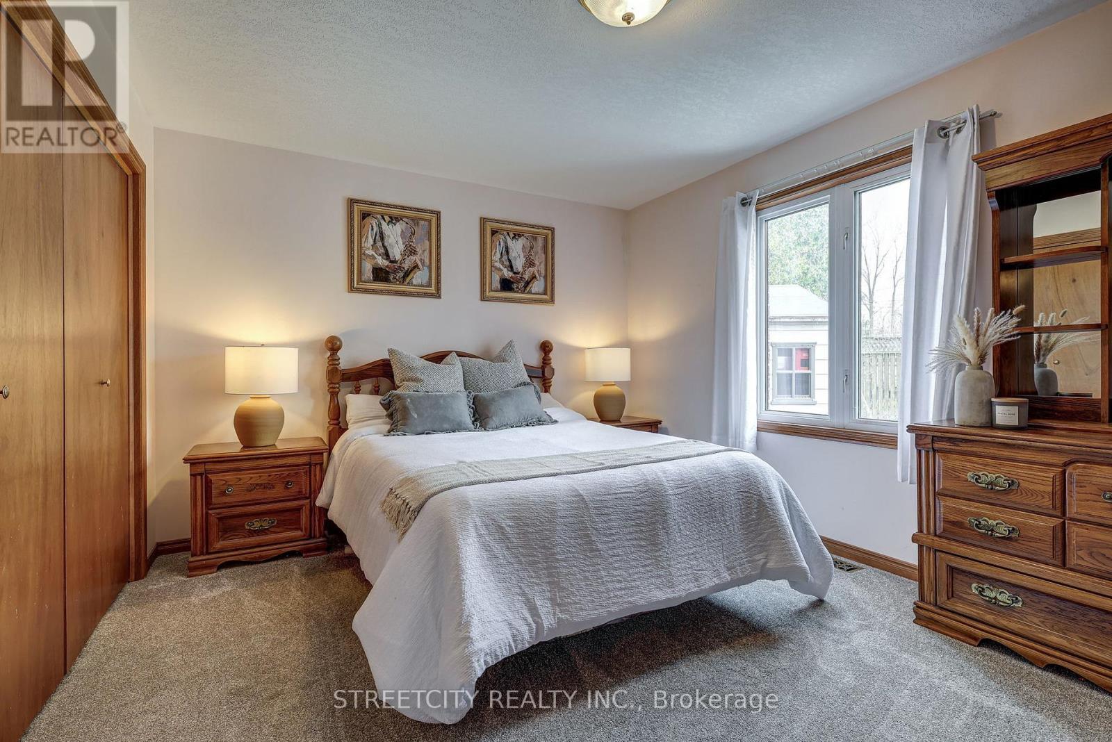 22 Walnut Street, St. Thomas, Ontario  N5R 2Y6 - Photo 25 - X12969006