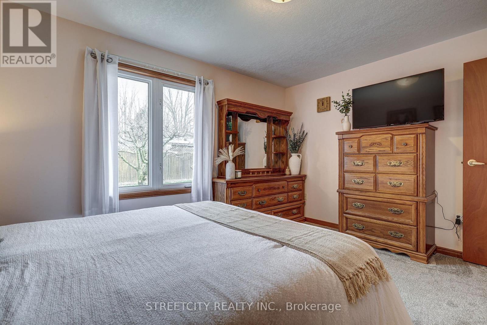 22 Walnut Street, St. Thomas, Ontario  N5R 2Y6 - Photo 26 - X12969006