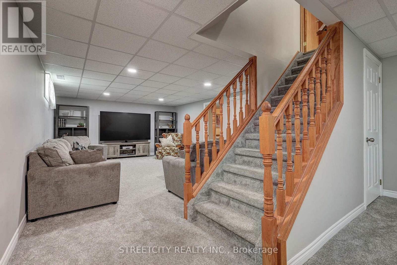 22 Walnut Street, St. Thomas, Ontario  N5R 2Y6 - Photo 33 - X12969006