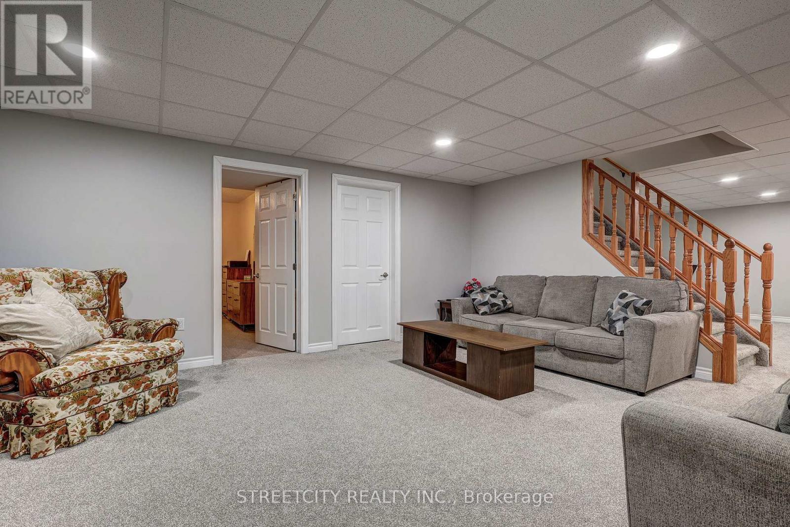 22 Walnut Street, St. Thomas, Ontario  N5R 2Y6 - Photo 36 - X12969006