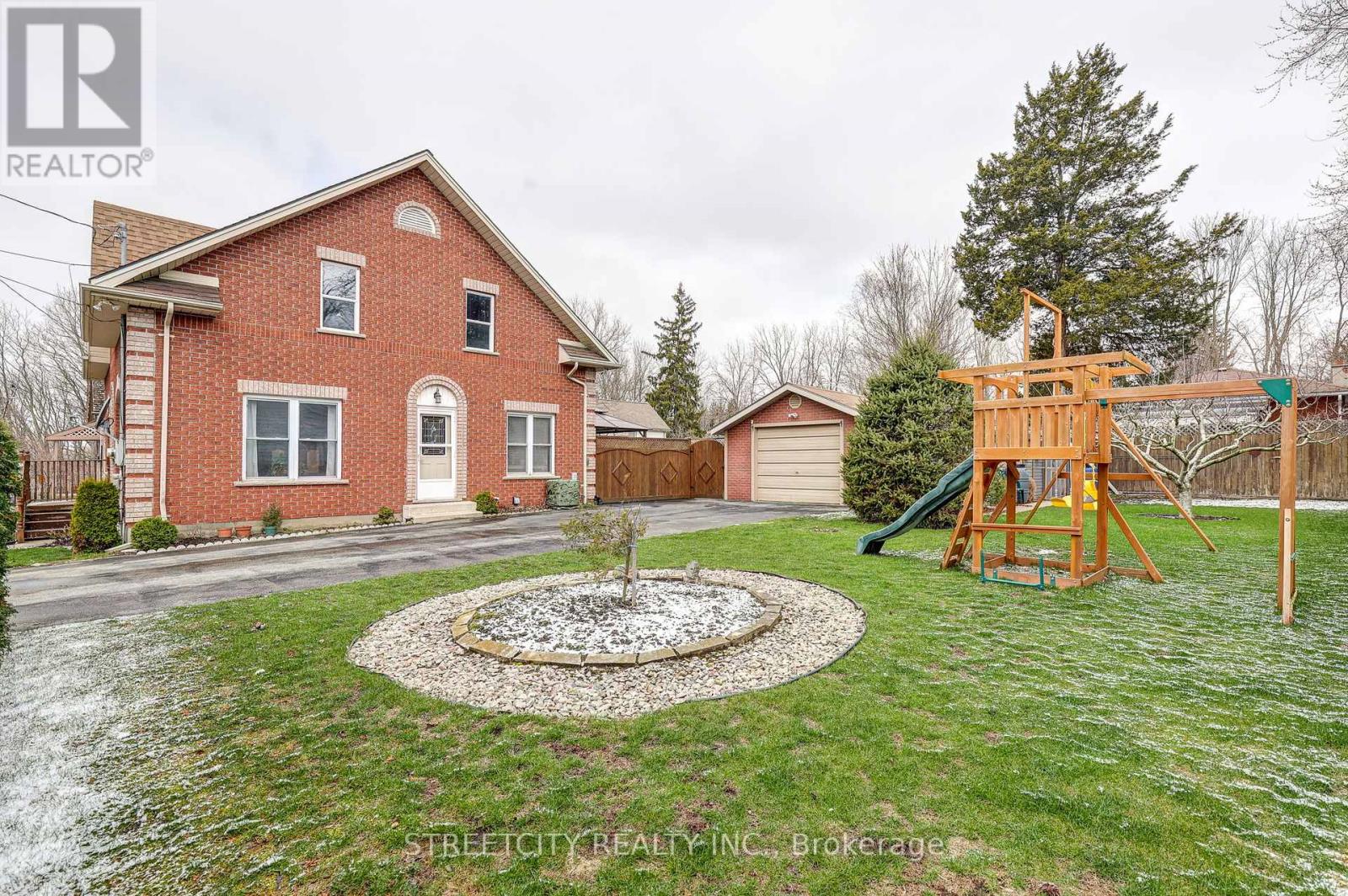 22 Walnut Street, St. Thomas, Ontario  N5R 2Y6 - Photo 6 - X12969006