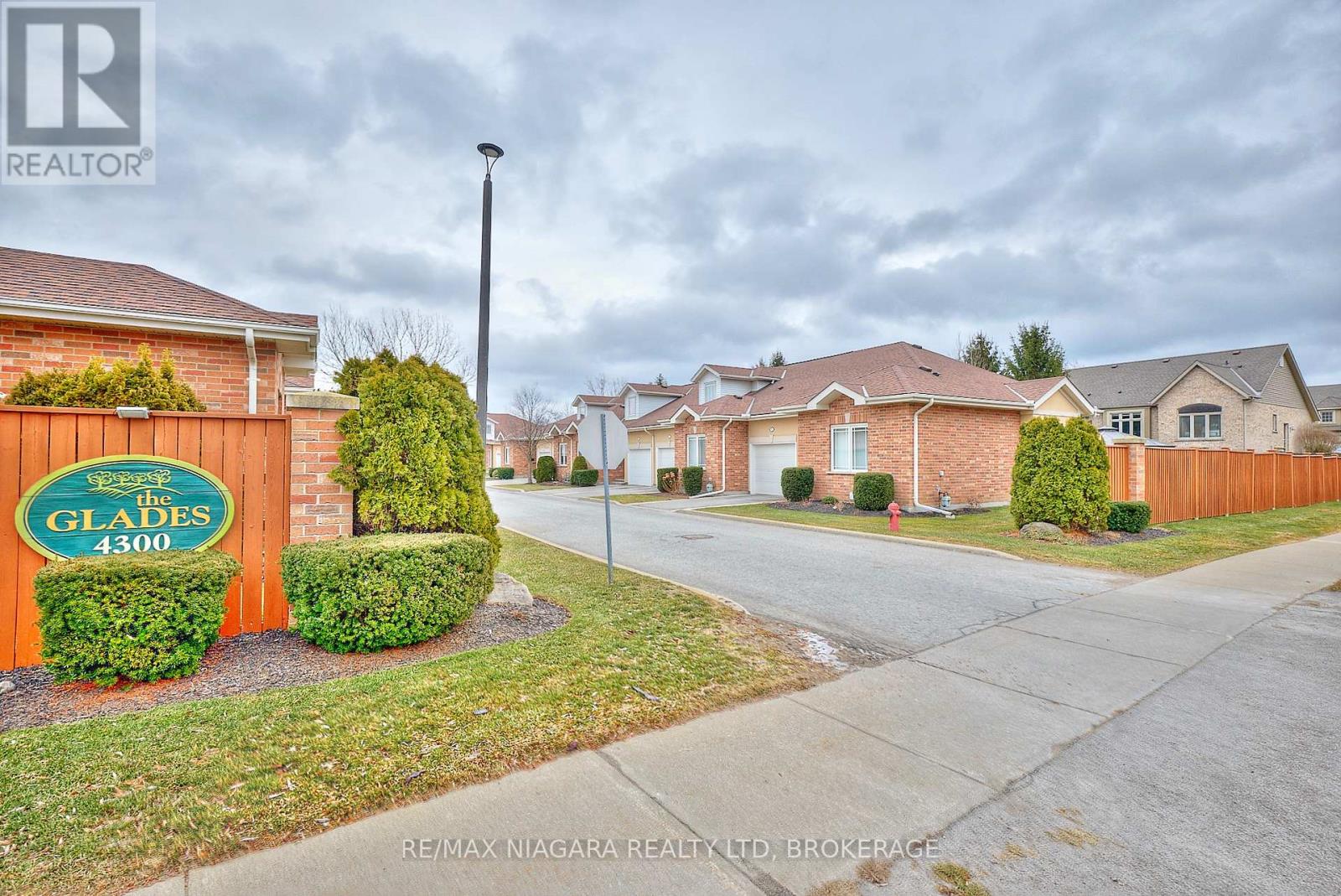 10 - 4300 Kalar Road, Niagara Falls, Ontario L2H 1S8 - Photo 3 - X12968970