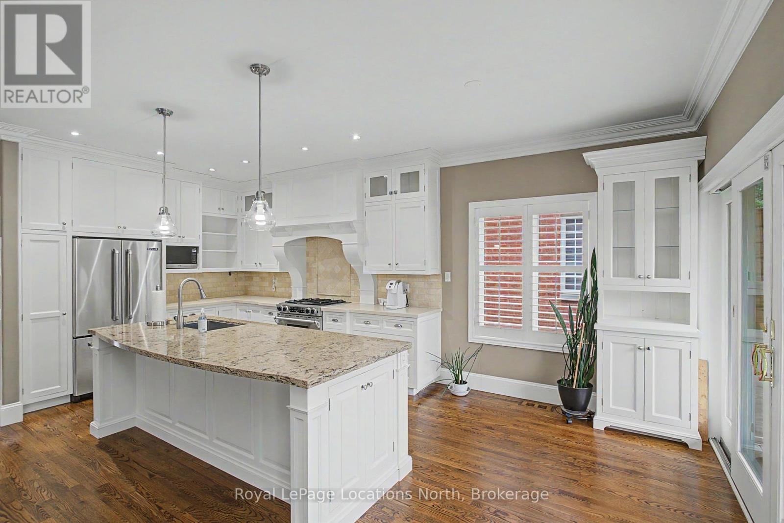 727 Madeline Heights N, Newmarket, Ontario  L3X 2J6 - Photo 6 - N12968938