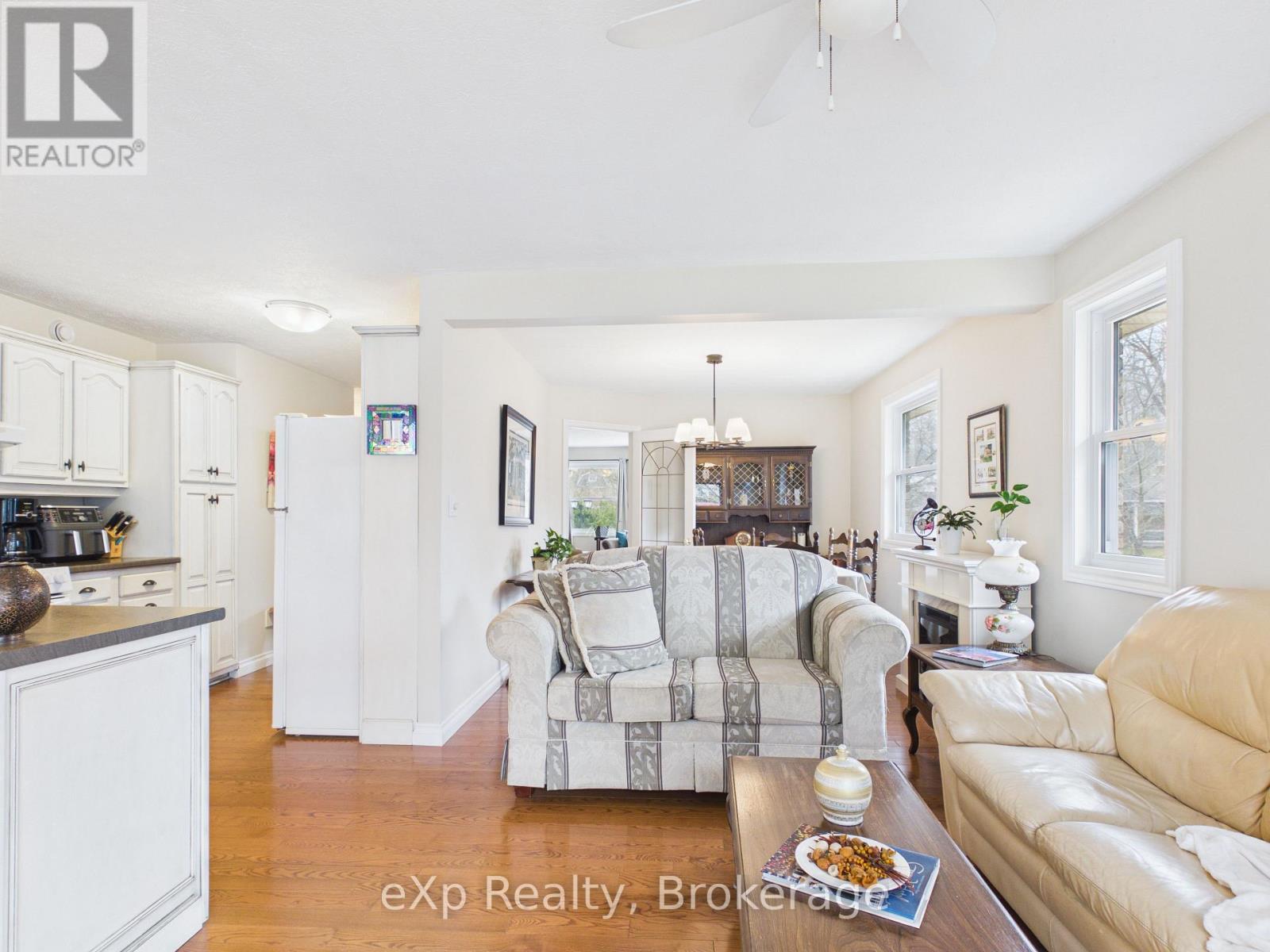 308 Mary Street, Brockton, Ontario  N0G 2V0 - Photo 10 - X12968966