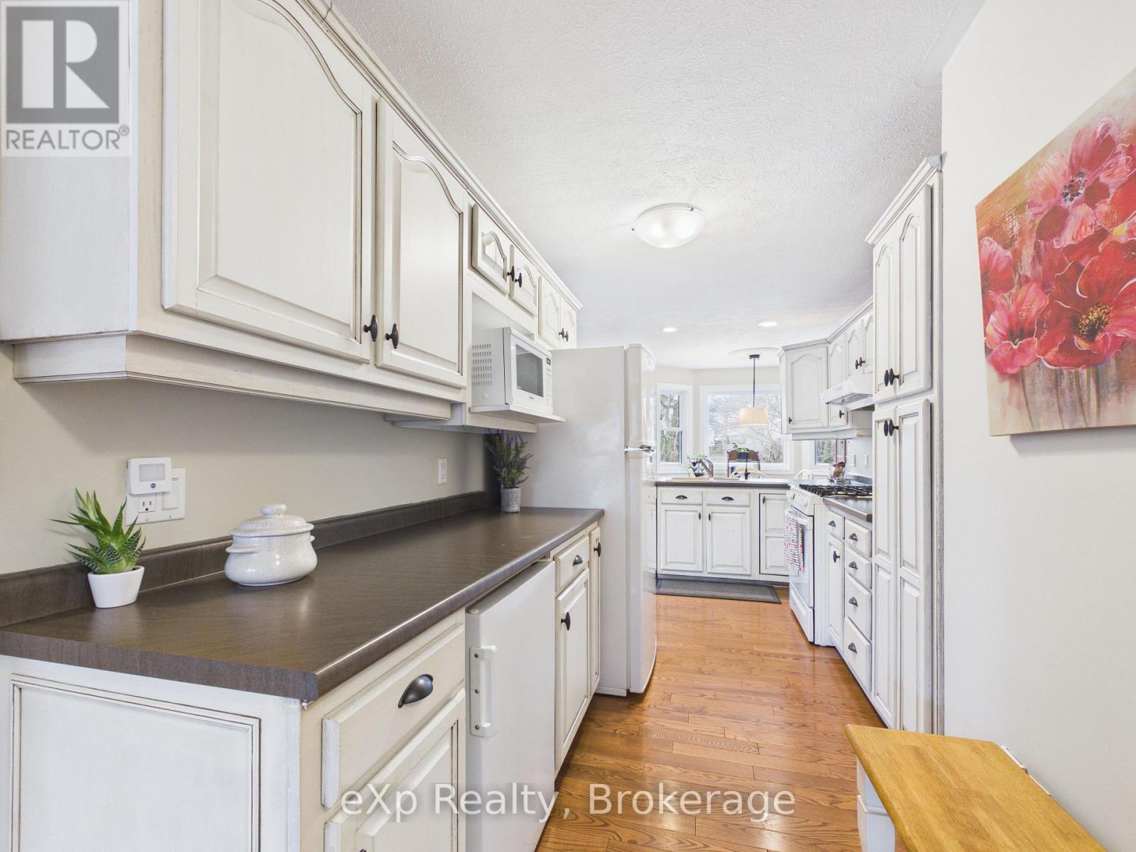 308 Mary Street, Brockton, Ontario  N0G 2V0 - Photo 7 - X12968966