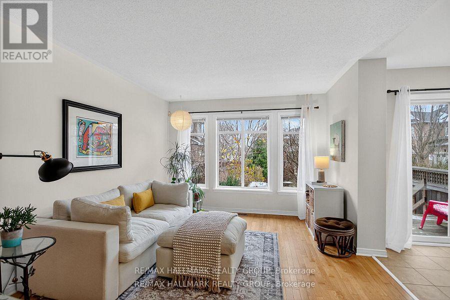 135 Gatespark Private, Ottawa, Ontario  K2T 1L1 - Photo 12 - X12815468