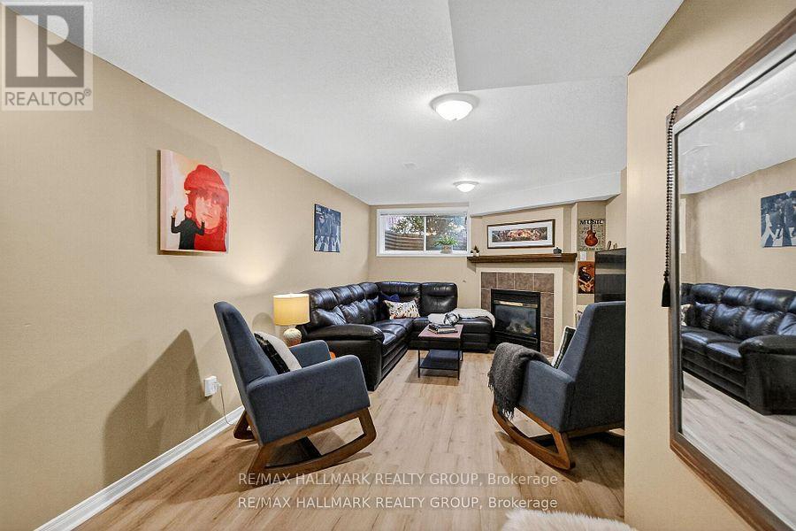 135 Gatespark Private, Ottawa, Ontario  K2T 1L1 - Photo 37 - X12815468