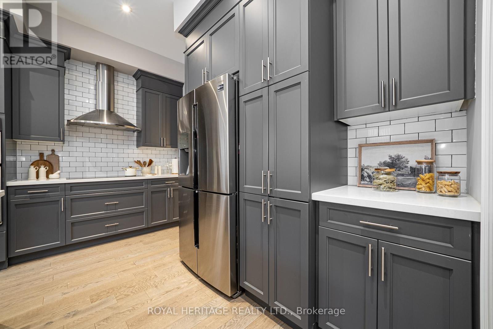 88 Brabin Circle, Whitby, Ontario  L1P 0C1 - Photo 12 - E12968946