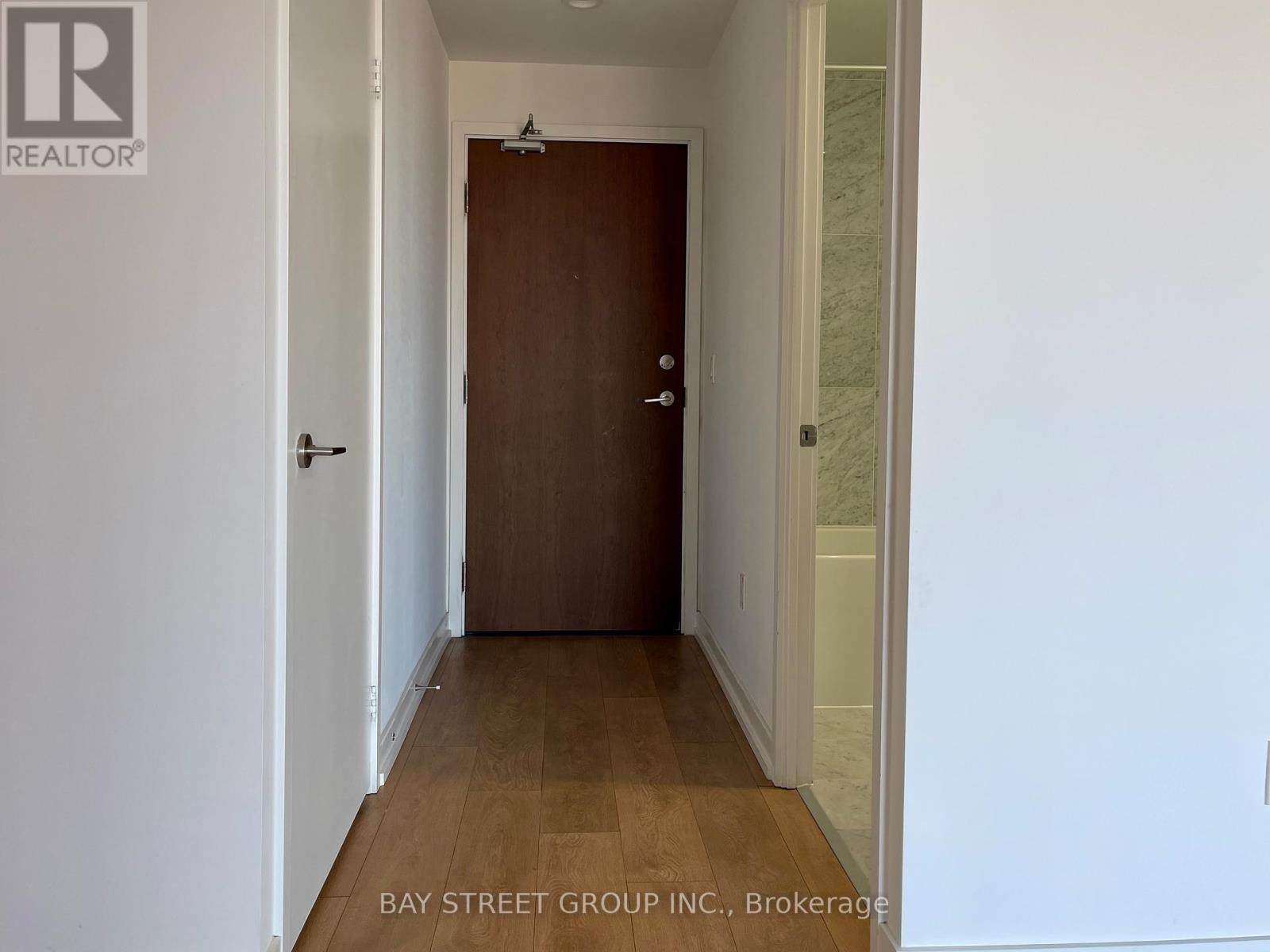 Sph 10 - 117 Mcmahon Drive, Toronto, Ontario  M2K 2X9 - Photo 3 - C12968968