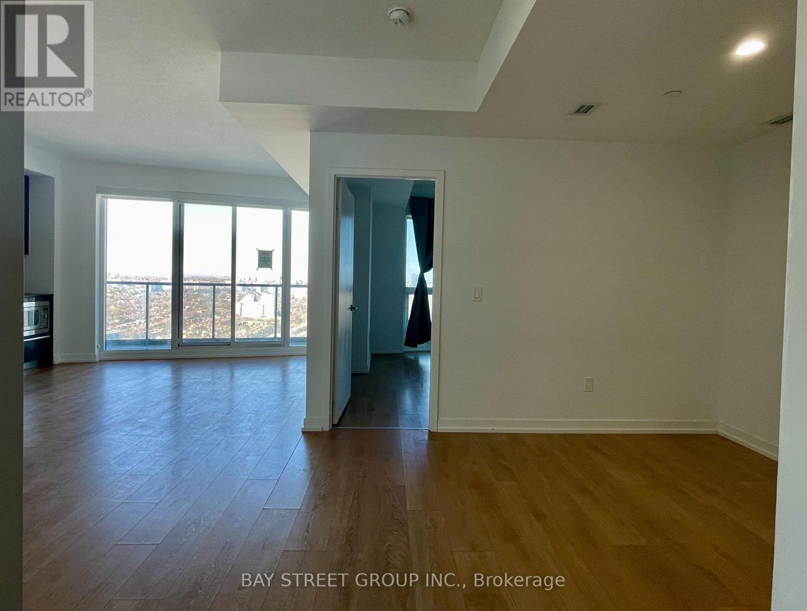 Sph 10 - 117 Mcmahon Drive, Toronto, Ontario  M2K 2X9 - Photo 6 - C12968968