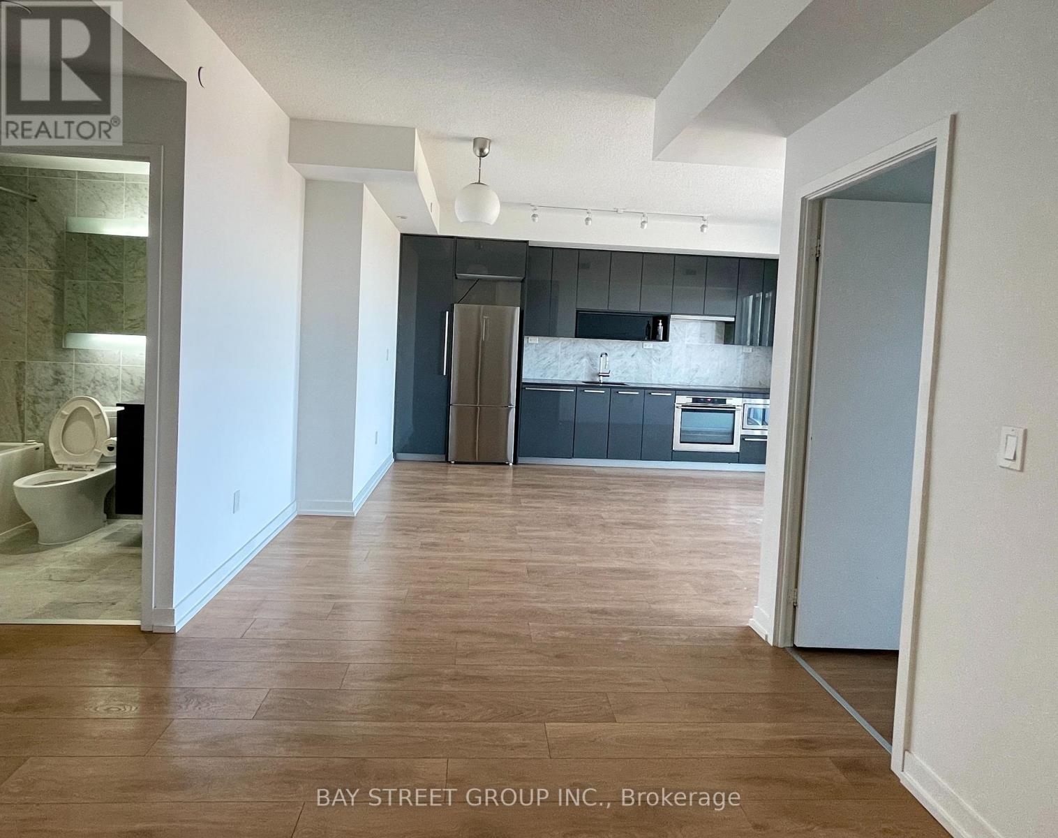 Sph 10 - 117 Mcmahon Drive, Toronto, Ontario  M2K 2X9 - Photo 8 - C12968968