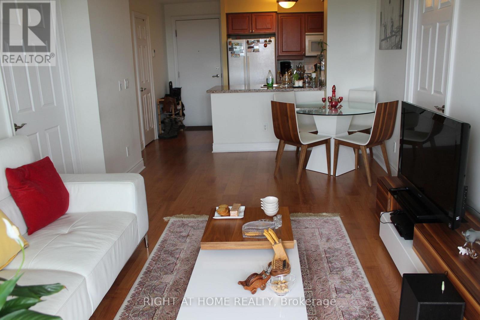 2211 - 15 Greenview Avenue, Toronto, Ontario  M2M 4M7 - Photo 13 - C12969012