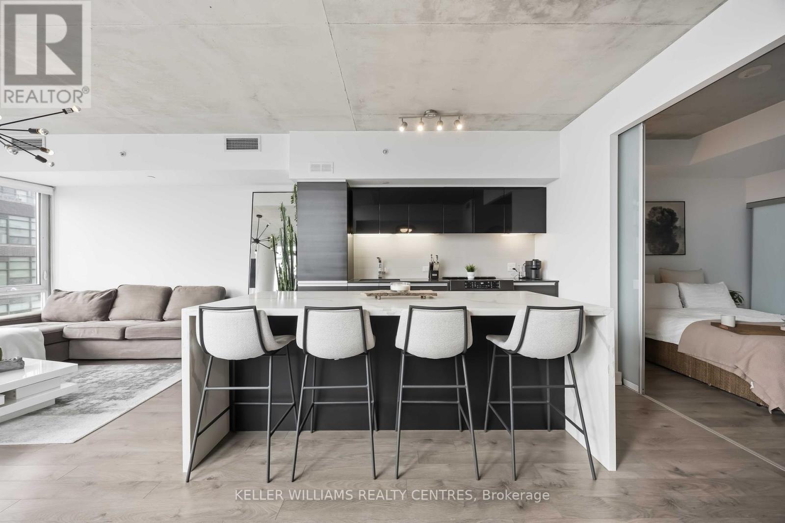 807 - 1190 Dundas Street E, Toronto, Ontario  M4M 0C5 - Photo 2 - E12968984