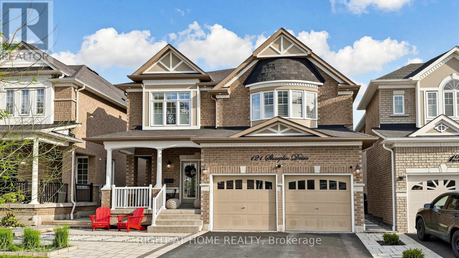 121 SHARPLIN DRIVE, Ajax, Ontario