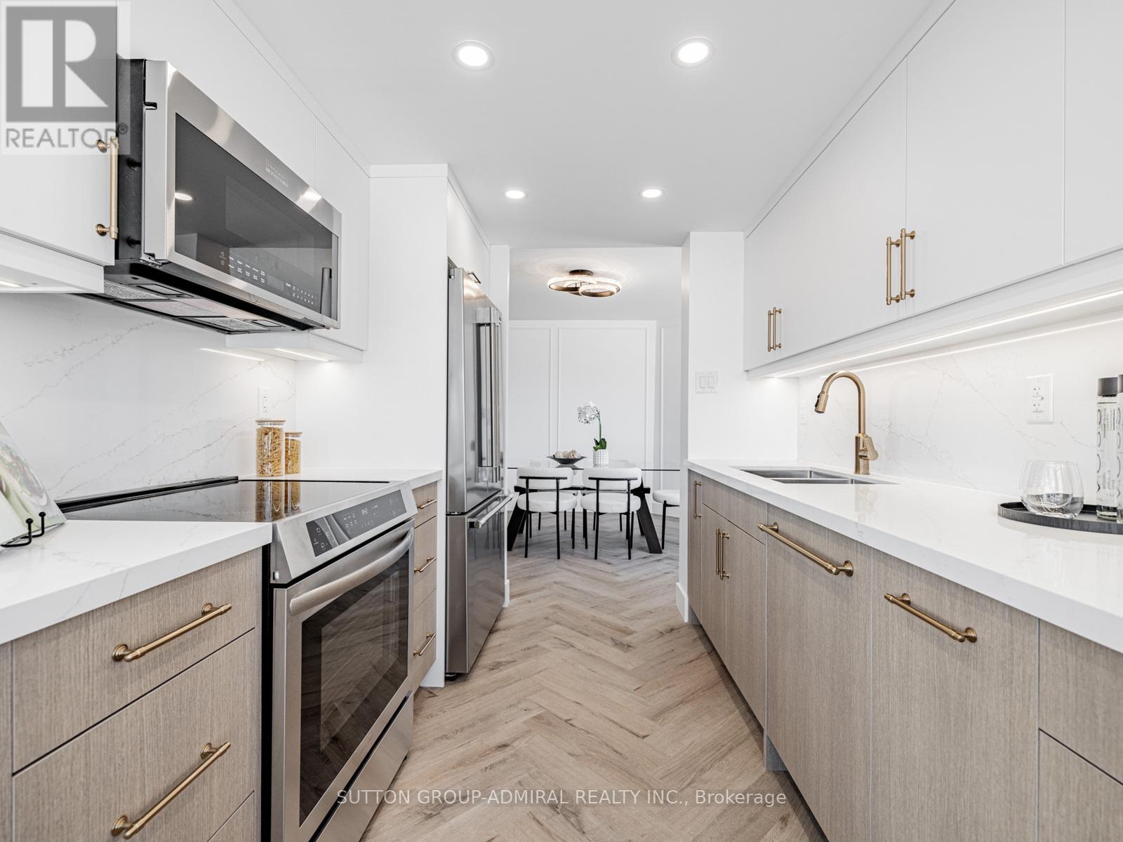 1611 - 7420 Bathurst Street N, Vaughan, Ontario  L4J 6X4 - Photo 10 - N12968940