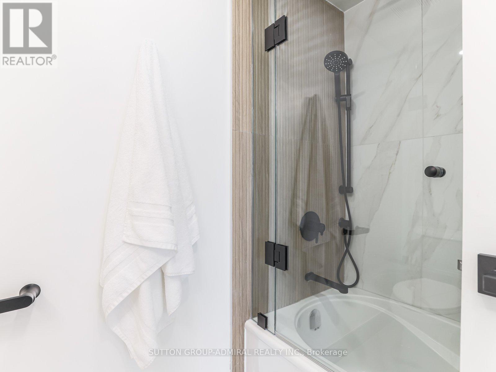 1611 - 7420 Bathurst Street N, Vaughan, Ontario  L4J 6X4 - Photo 25 - N12968940