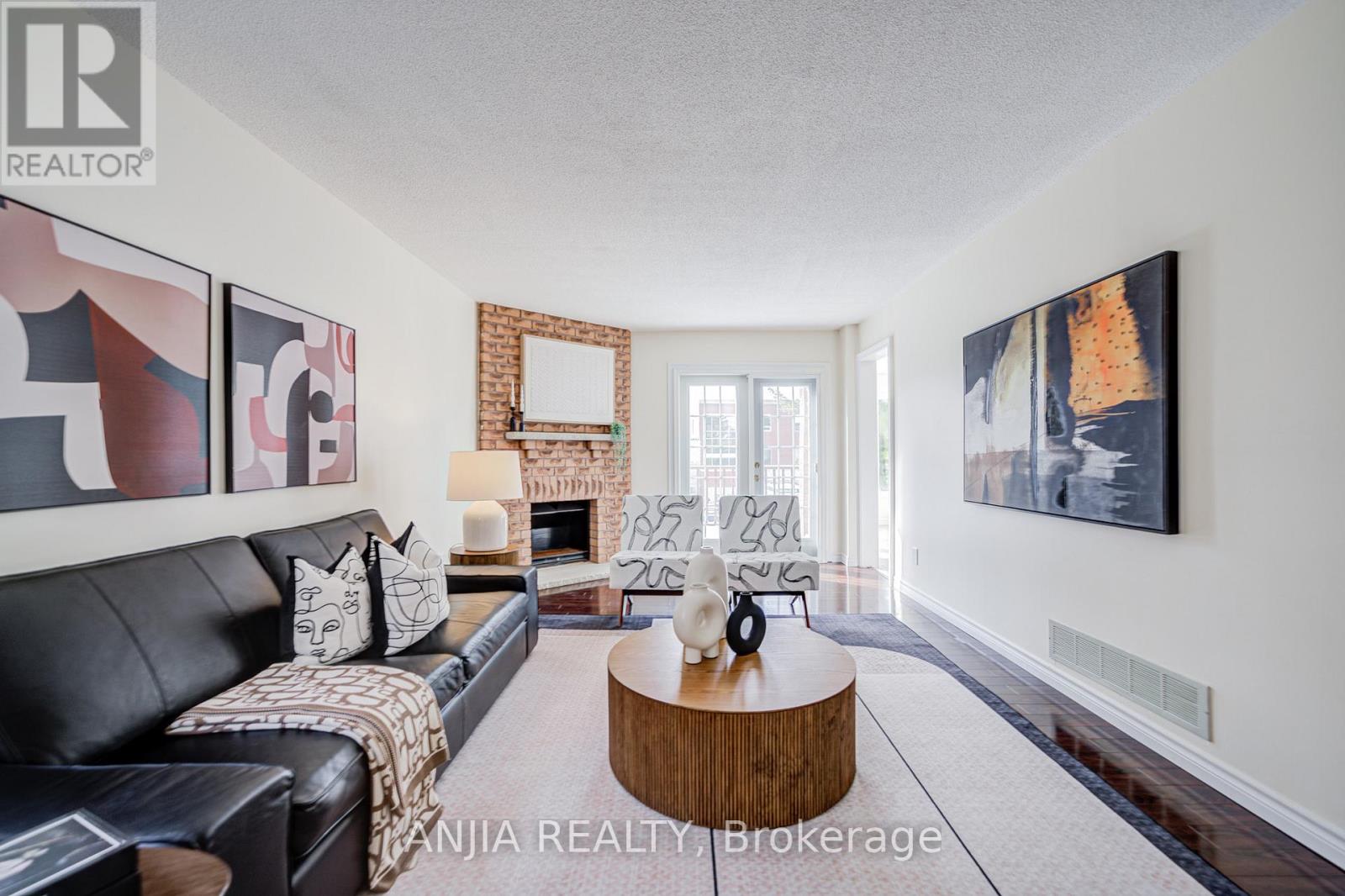 33 Havagal Crescent, Markham, Ontario  L3P 7G1 - Photo 10 - N12968948