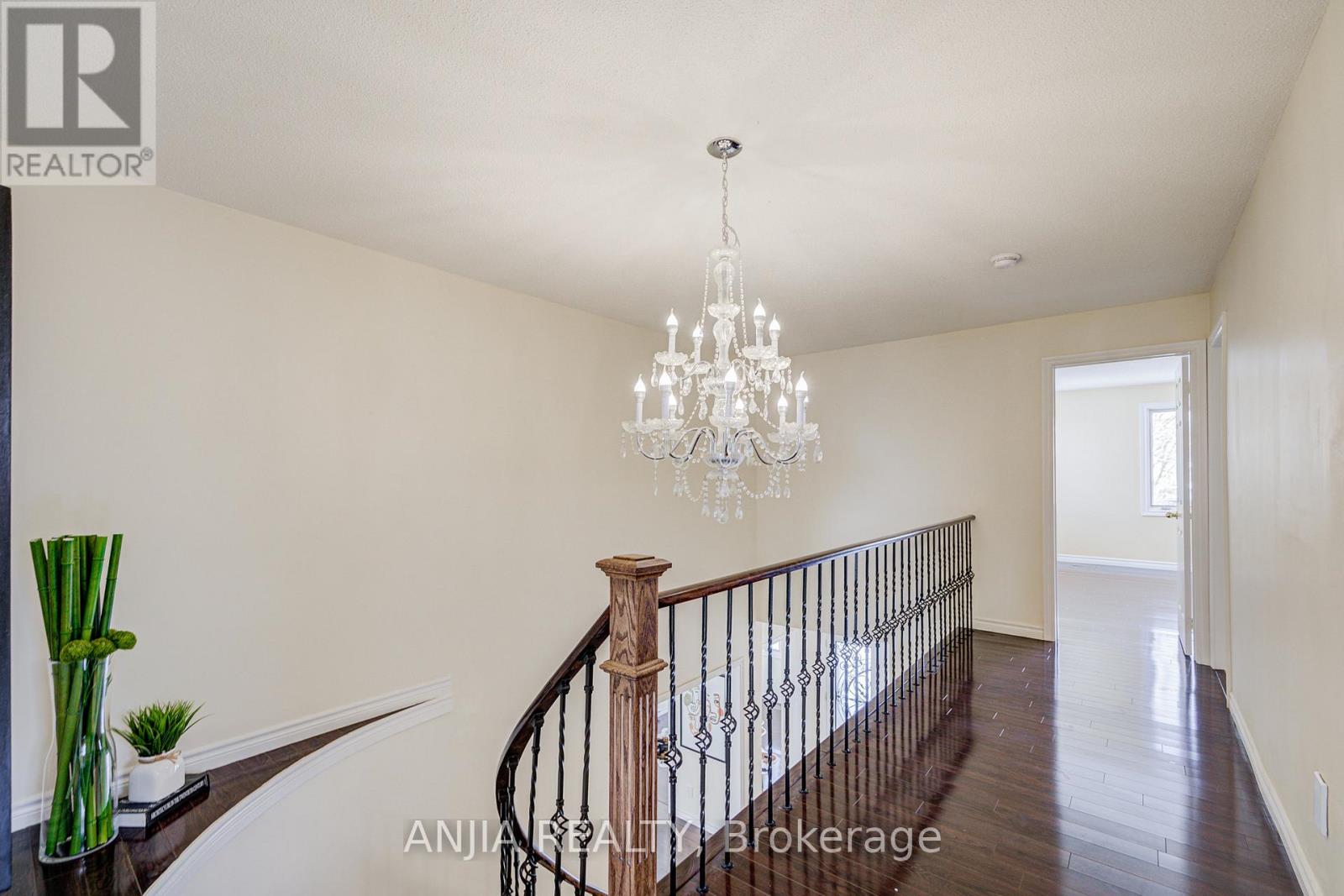 33 Havagal Crescent, Markham, Ontario  L3P 7G1 - Photo 21 - N12968948