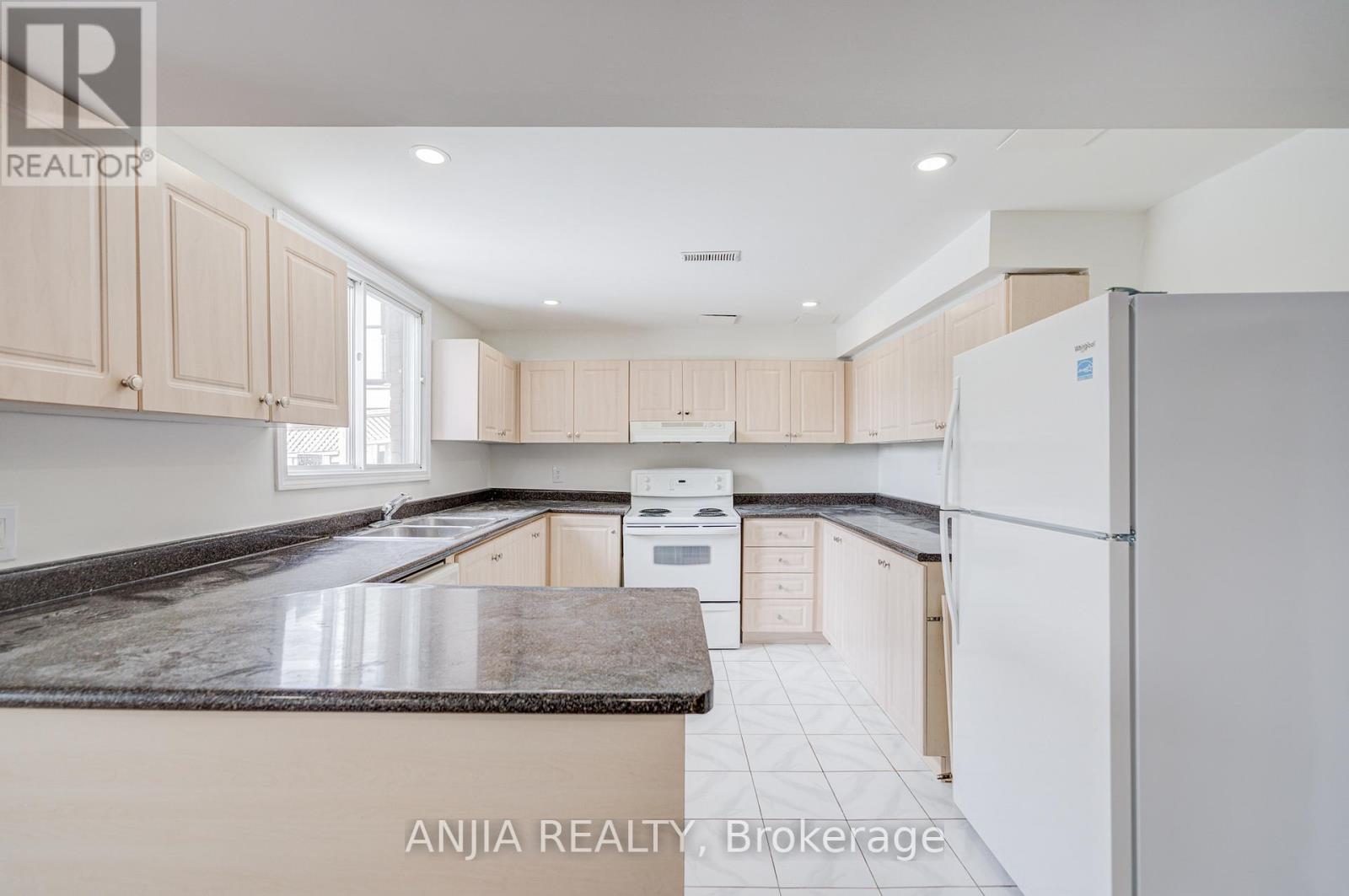 33 Havagal Crescent, Markham, Ontario  L3P 7G1 - Photo 35 - N12968948